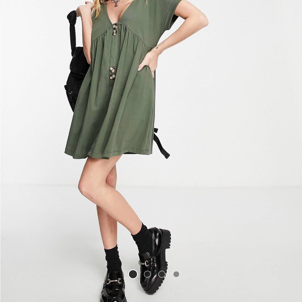 Asos Design Mini Smock Dress with large button detail. Size 20.